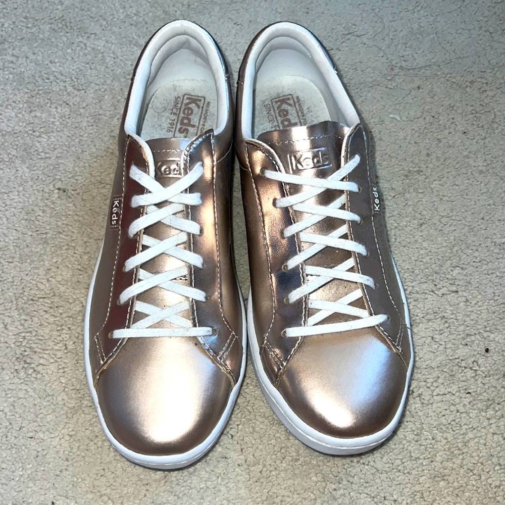 NWOB Rose Gold Keds size 6 Slip Ons